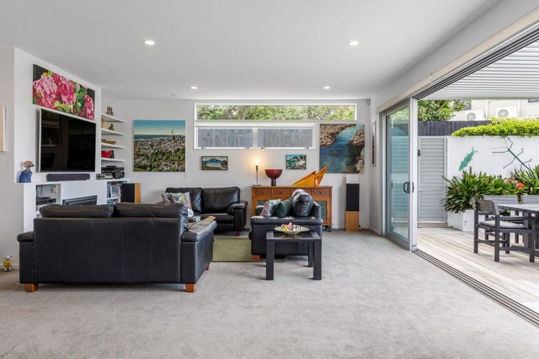 Photo of property in 112 Moa Road, Point Chevalier, Auckland, 1022