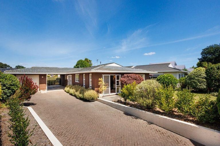 Photo of property in 17 Aintree Crescent, Awapuni, Palmerston North, 4412