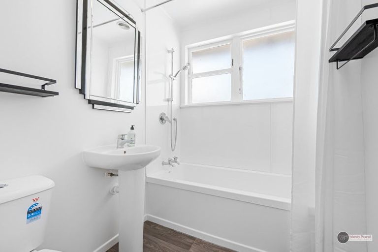 Photo of property in 30a Benge Crescent, Clouston Park, Upper Hutt, 5018