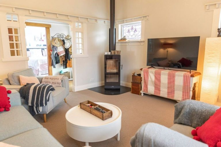 Photo of property in 39 Ngataringa Road, Devonport, Auckland, 0624