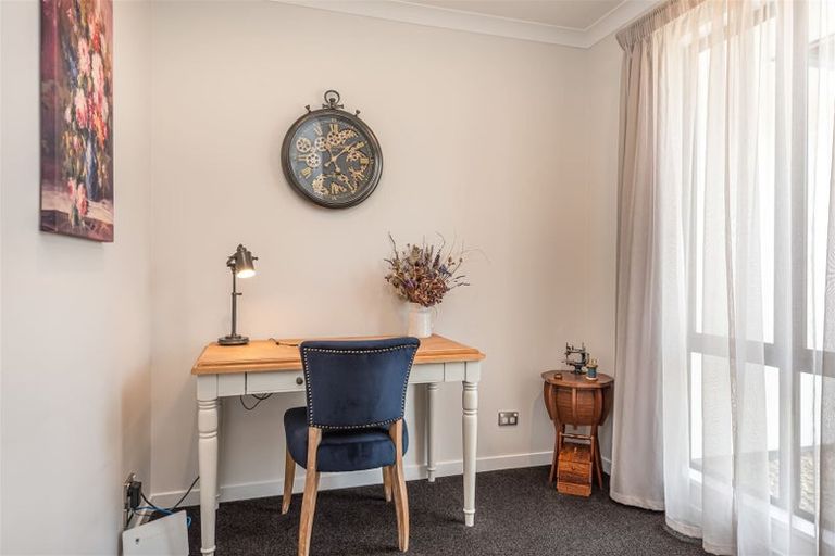 Photo of property in 18 Pistacia Place, Hornby, Christchurch, 8025