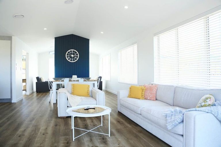 Photo of property in 33 Kia Kaha Drive, Snells Beach, 0920