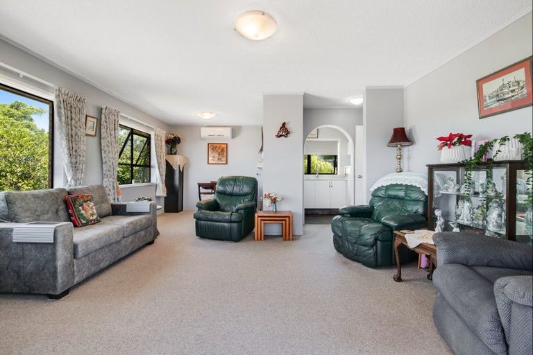 Photo of property in 1/213 Hibiscus Coast Highway, Red Beach, 0932