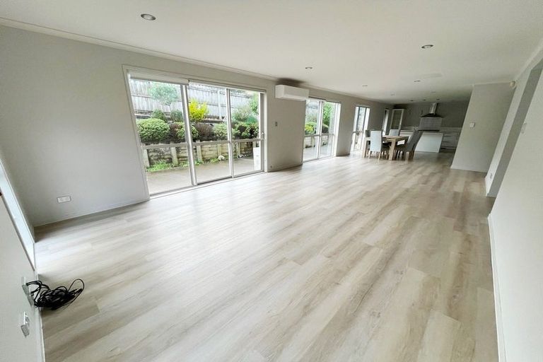 Photo of property in 26 Hornbill Drive, Fairview Heights, Auckland, 0632