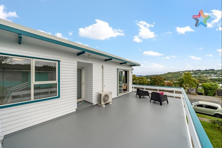 Photo of property in 49 Cypress Drive, Maungaraki, Lower Hutt, 5010