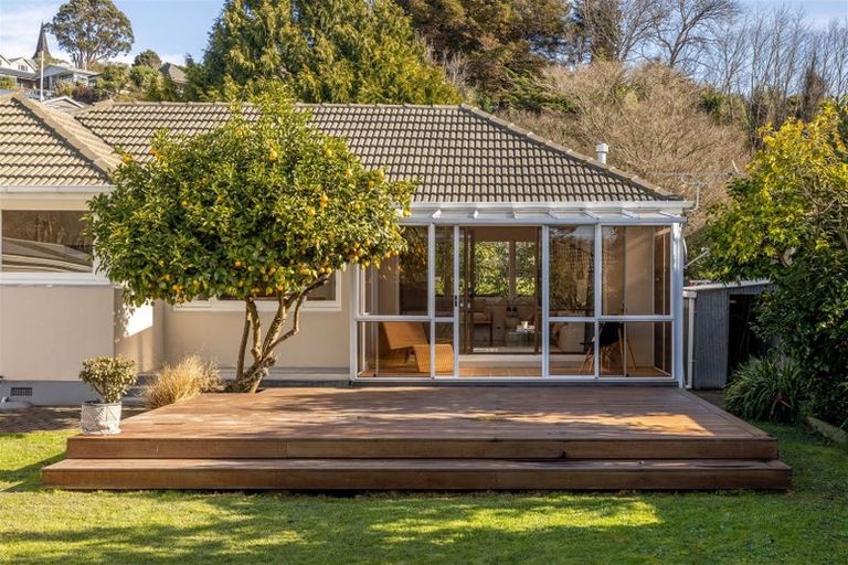 Photo of property in 9 Centaurus Road, Cashmere, Christchurch, 8022