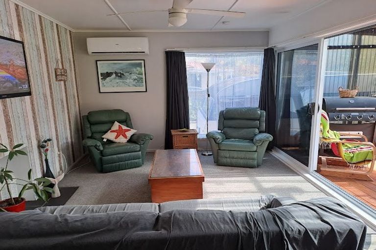 Photo of property in 11 Graham Street, Porangahau, 4293