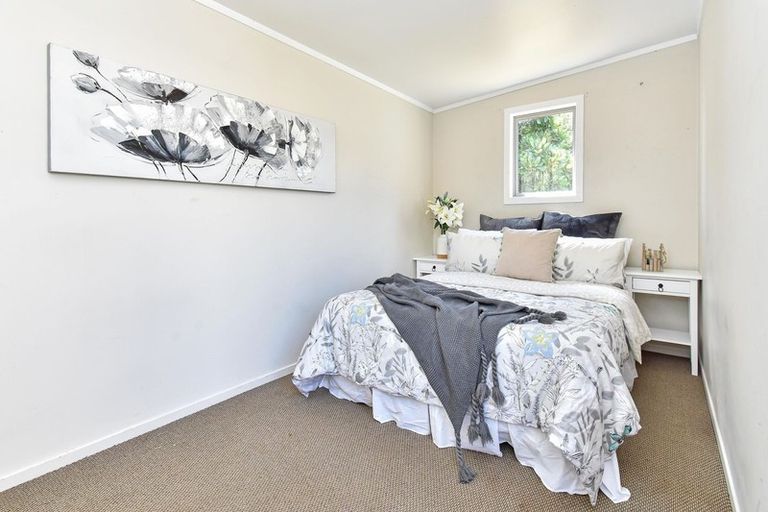 Photo of property in 25 Gibbons Road, Weymouth, Auckland, 2103
