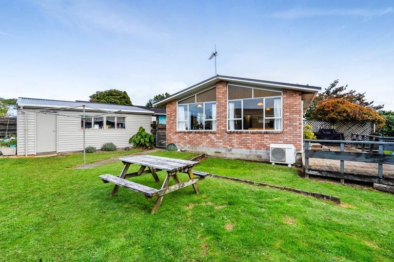 Photo of property in 16 Villa Place, Bell Block, New Plymouth, 4312