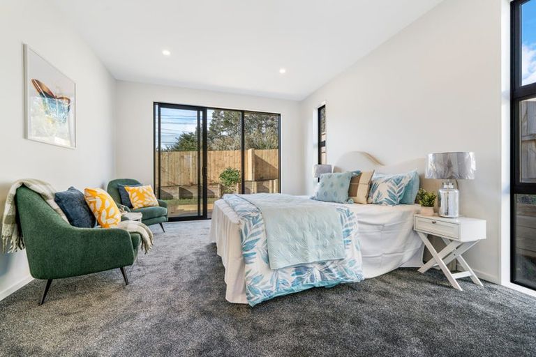 Photo of property in 32 Josh Road, Huapai, Kumeu, 0810