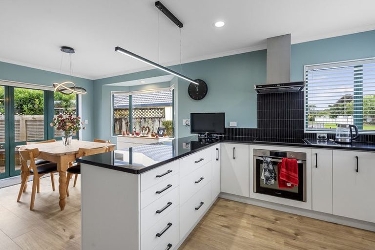 Photo of property in 6 Whakaruru Place, Matua, Tauranga, 3110