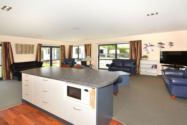 Photo of property in 77 Beach Street, Waikouaiti, 9510