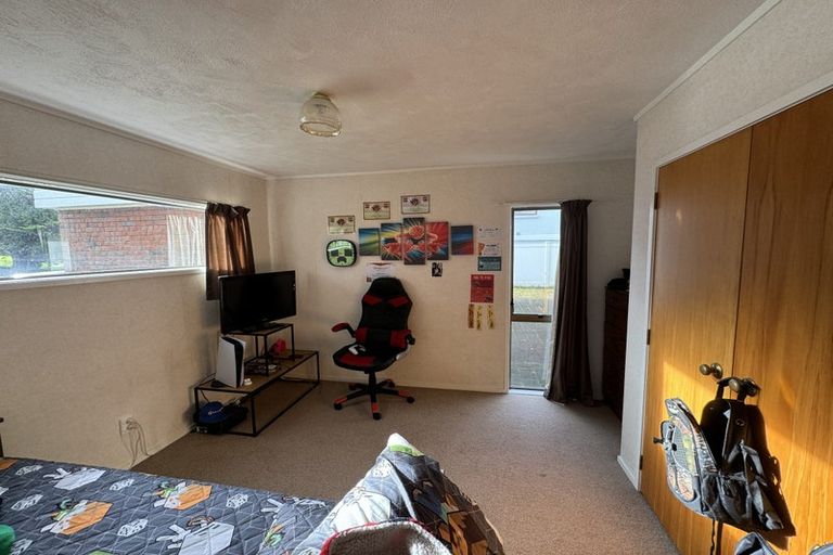 Photo of property in 124 Carnoustie Drive, Wattle Downs, Auckland, 2103