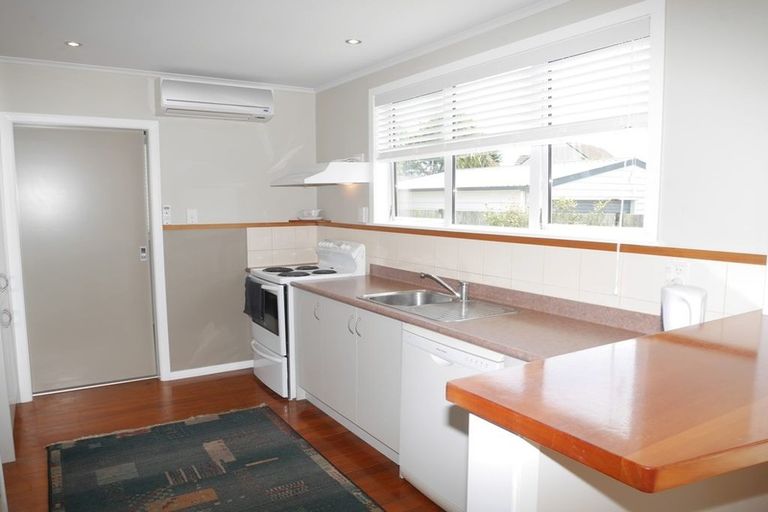 Photo of property in 11b Te Kupe Road, Paraparaumu Beach, Paraparaumu, 5032