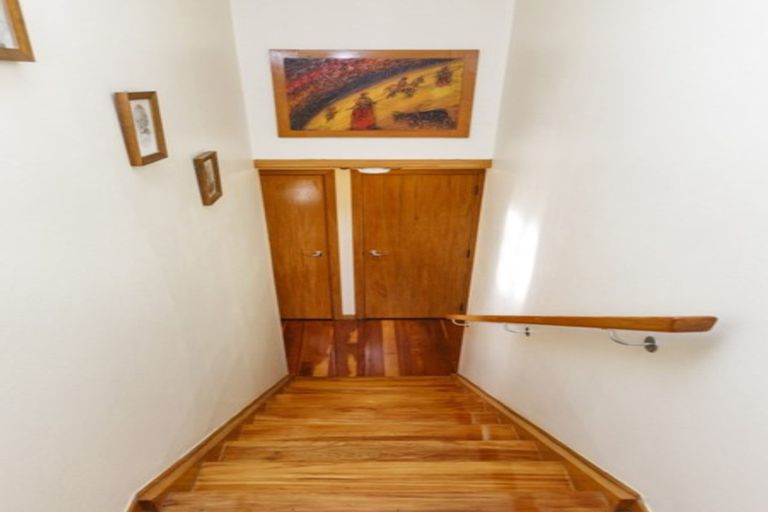 Photo of property in 10 Maunder Street, Marton, 4710