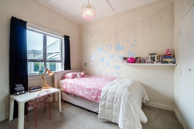 Photo of property in 1/29 Clarence Road, Northcote Point, Auckland, 0627