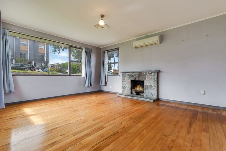 Photo of property in 7 Newington Road, Henderson, Auckland, 0612