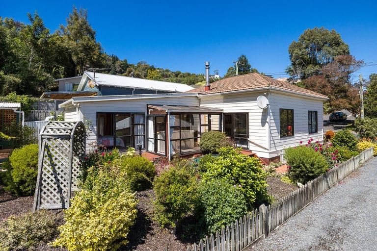 Photo of property in 27 Montague Street, North East Valley, Dunedin, 9010