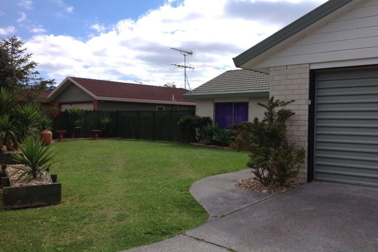 Photo of property in 14 Ifield Court, Burswood, Auckland, 2013