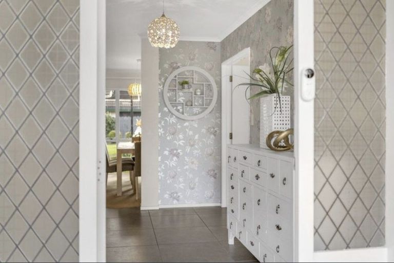 Photo of property in 46 Kilimanjaro Drive, Northpark, Auckland, 2013