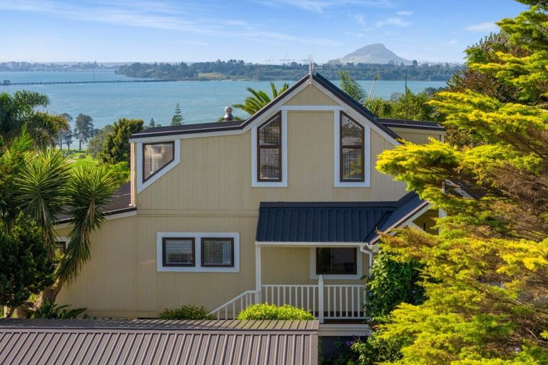 Photo of property in 40 Corinna Street, Welcome Bay, Tauranga, 3112