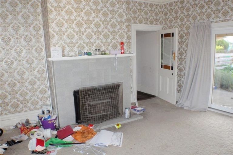 Photo of property in 9 High Street, Hawarden, 7385