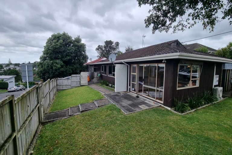 Photo of property in 1/1 Bishopgate Street, Birkdale, Auckland, 0626