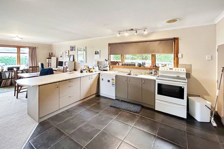 Photo of property in 8 Mahuri Road, Otatara, Invercargill, 9879