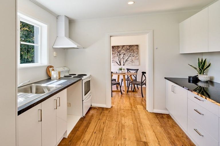 Photo of property in 125 Oxford Terrace, Epuni, Lower Hutt, 5011