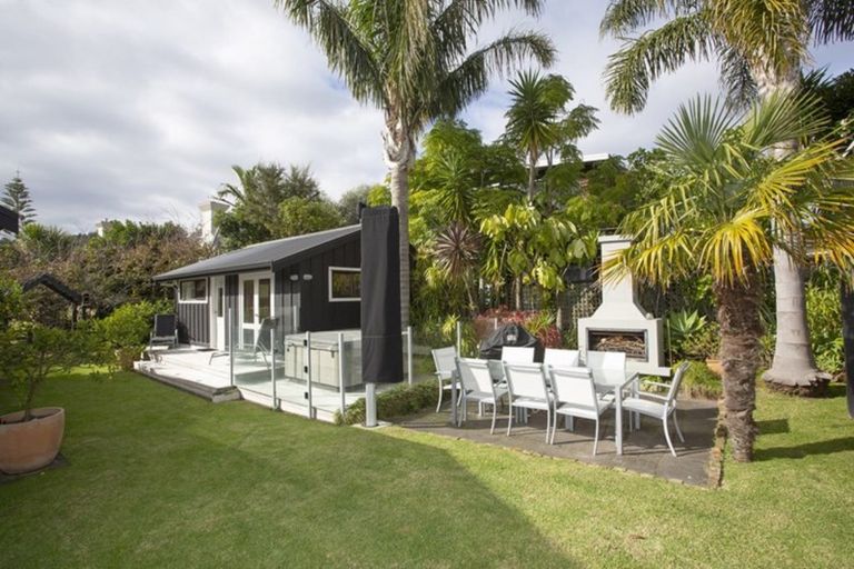 Photo of property in 614 Harbour View Road, Whangamata, 3620