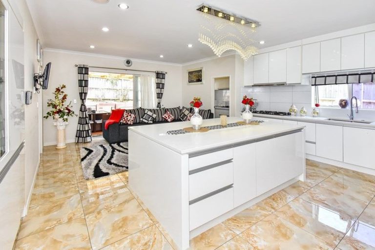 Photo of property in 5 Gortnest Place, Flat Bush, Auckland, 2019