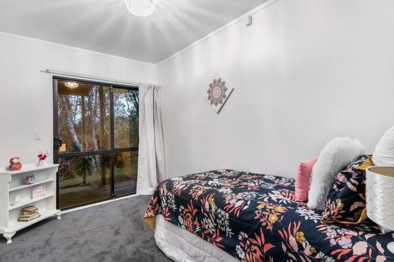 Photo of property in 354 Forest Hill Road, Waiatarua, Auckland, 0612