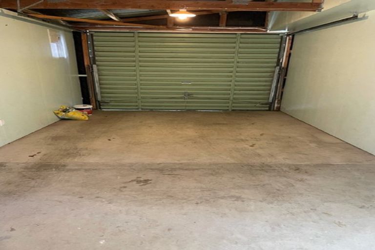 Photo of property in 2/16 Ingle Avenue, Waipahihi, Taupo, 3330