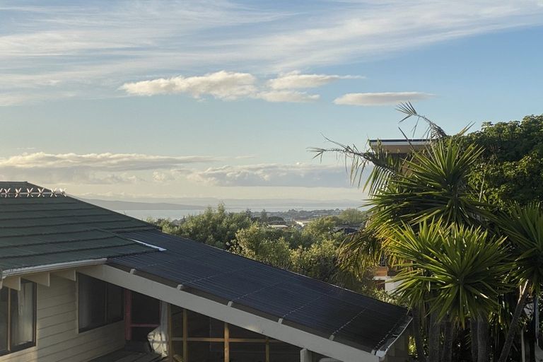 Photo of property in 1/7 Morice Place, Torbay, Auckland, 0630