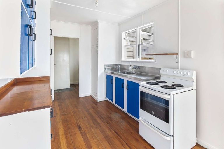 Photo of property in 81 Swiss Avenue, Gonville, Whanganui, 4501