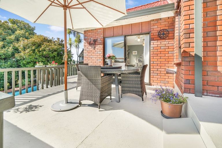 Photo of property in 98 Totara Drive, Pukete, Hamilton, 3200