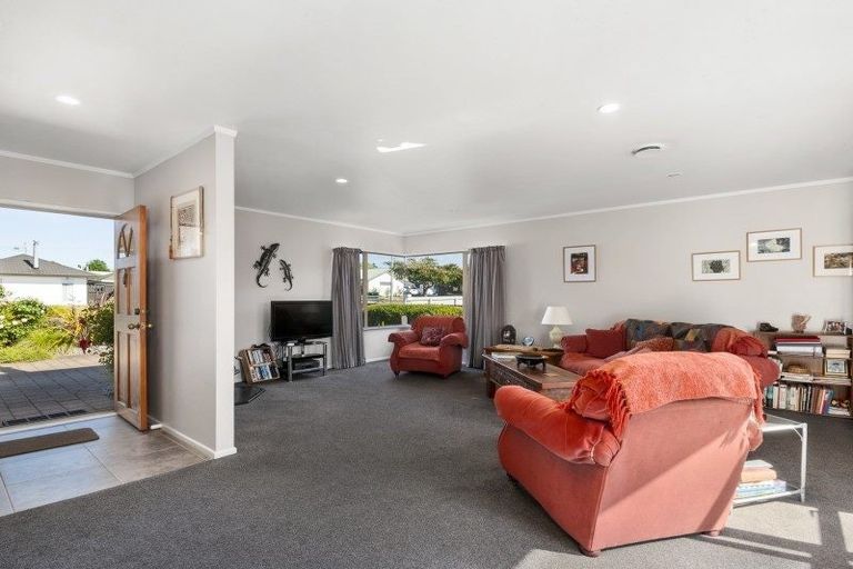 Photo of property in 63 Acacia Bay Road, Nukuhau, Taupo, 3330
