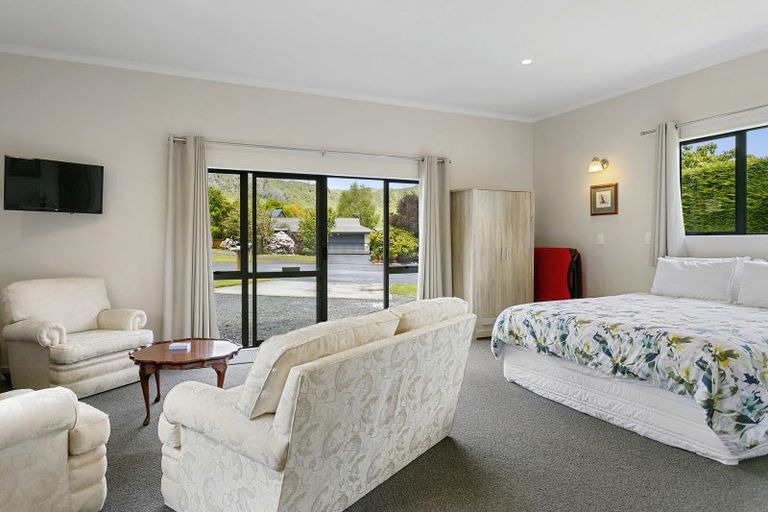 Photo of property in 4 Yasmin Lane, Kinloch, Taupo, 3377