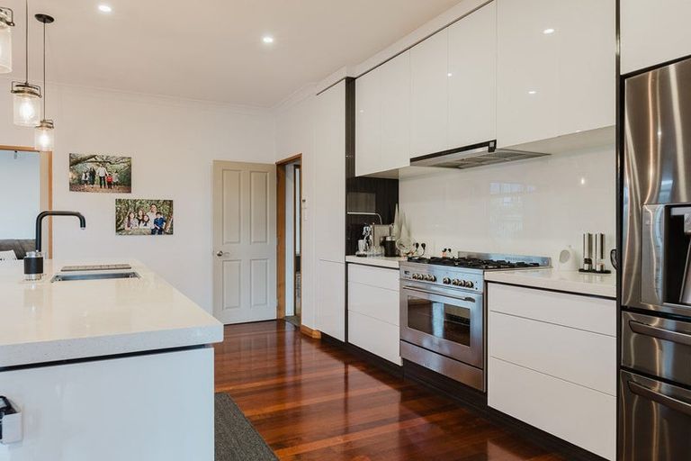 Photo of property in 15 Bouvardia Avenue, Milson, Palmerston North, 4414