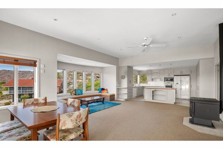 Photo of property in 16 Aronui Road, Bridge Hill, Alexandra, 9320