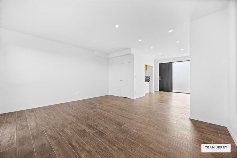 Photo of property in 162 Kerepi Street, Westgate, 0814