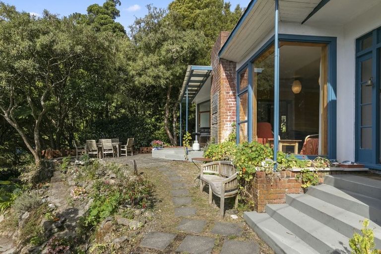 Photo of property in 124 Kamahi Street, Stokes Valley, Lower Hutt, 5019