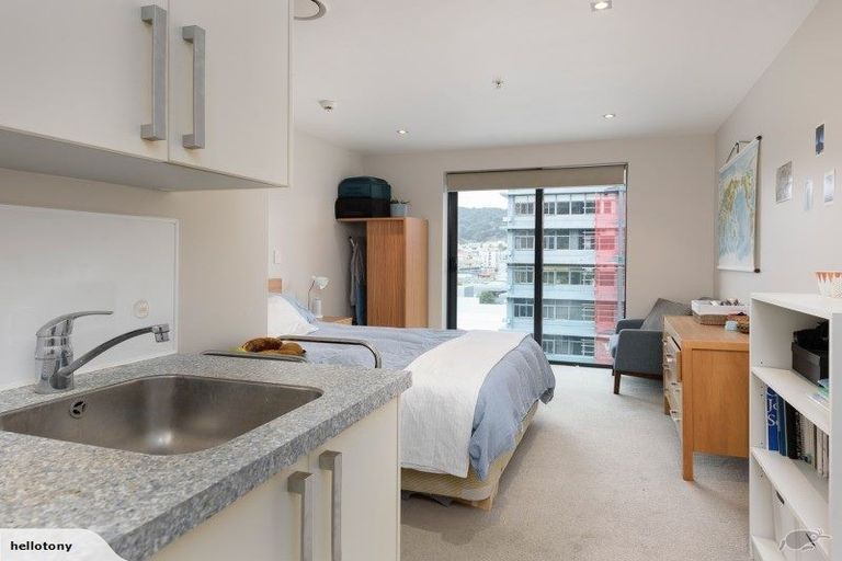 Photo of property in Dual Apartments, 108/142 Vivian Street, Te Aro, Wellington, 6011