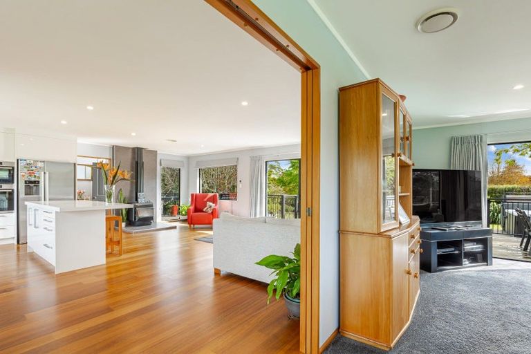 Photo of property in 27 Wintour Road, Waimauku, 0812