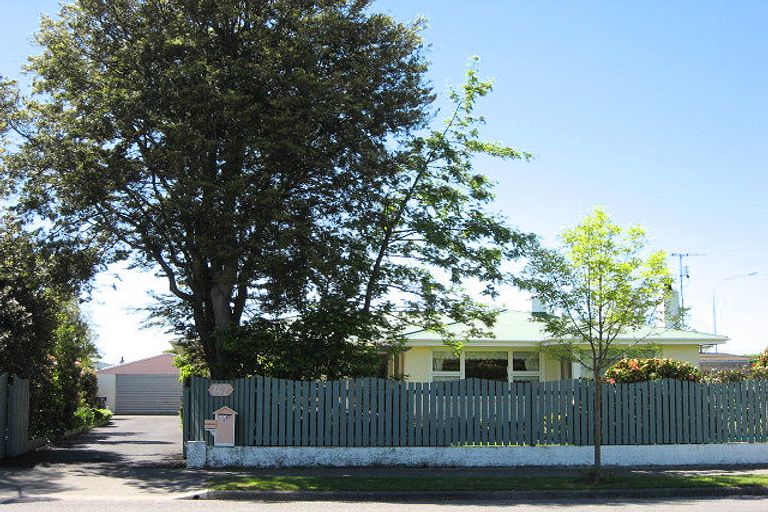 Photo of property in 142 West Belt, Rangiora, 7400