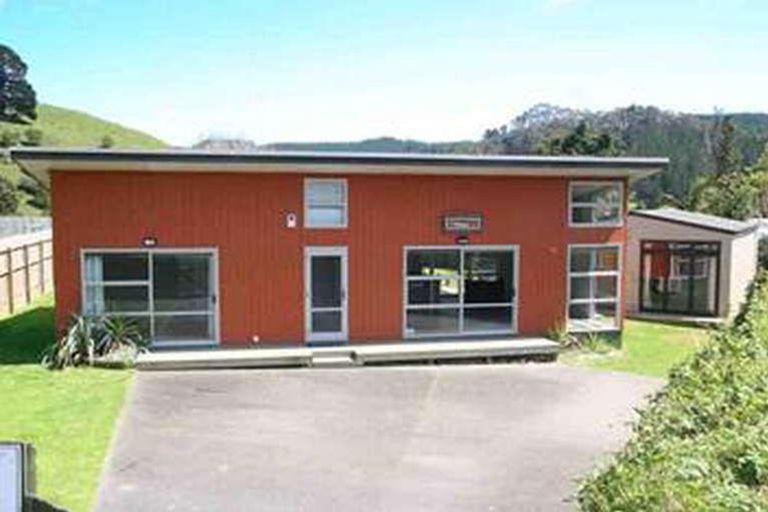 Photo of property in 11 Widdison Place, Whangamata, 3691