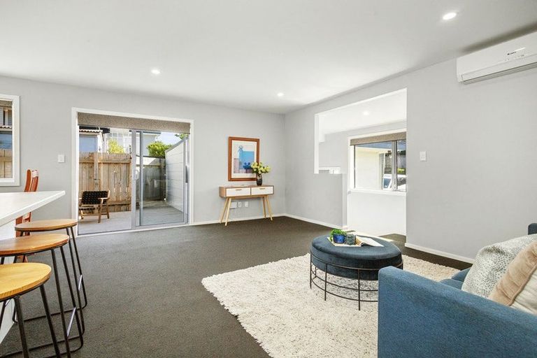 Photo of property in 2 Bell Street, Tawa, Wellington, 5028