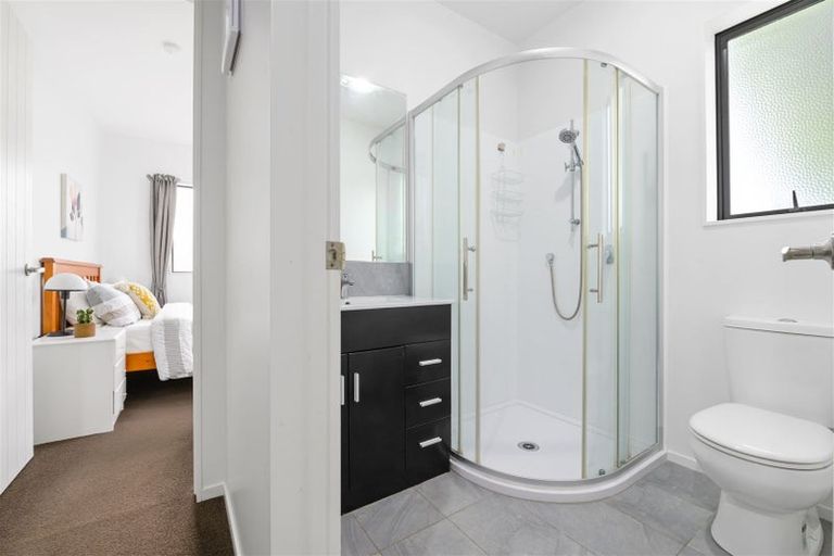 Photo of property in 12 Hampshire Court, Flagstaff, Hamilton, 3210