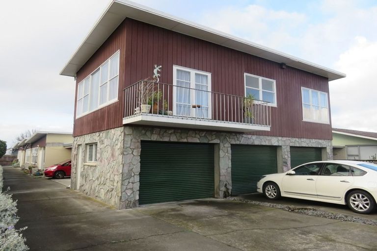 Photo of property in 303 Lyndon Road West, Hastings, 4122