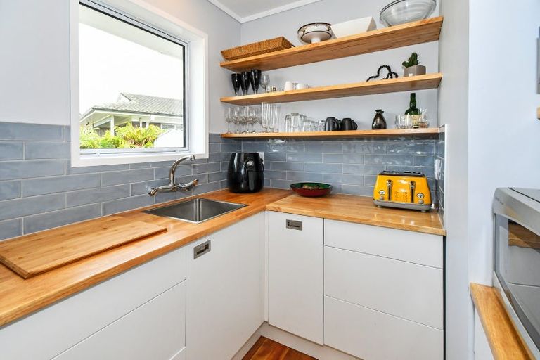 Photo of property in 19 Hazeldene Place, Opaheke, Papakura, 2113